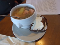 Menomatkalla maisteltiin kalakeittoa