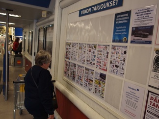 Löytyi yksi yksinäinen tarjoushaukkakin. 