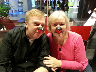 Taloudenhoitaja - Taisto ja Sihteeri-Eija